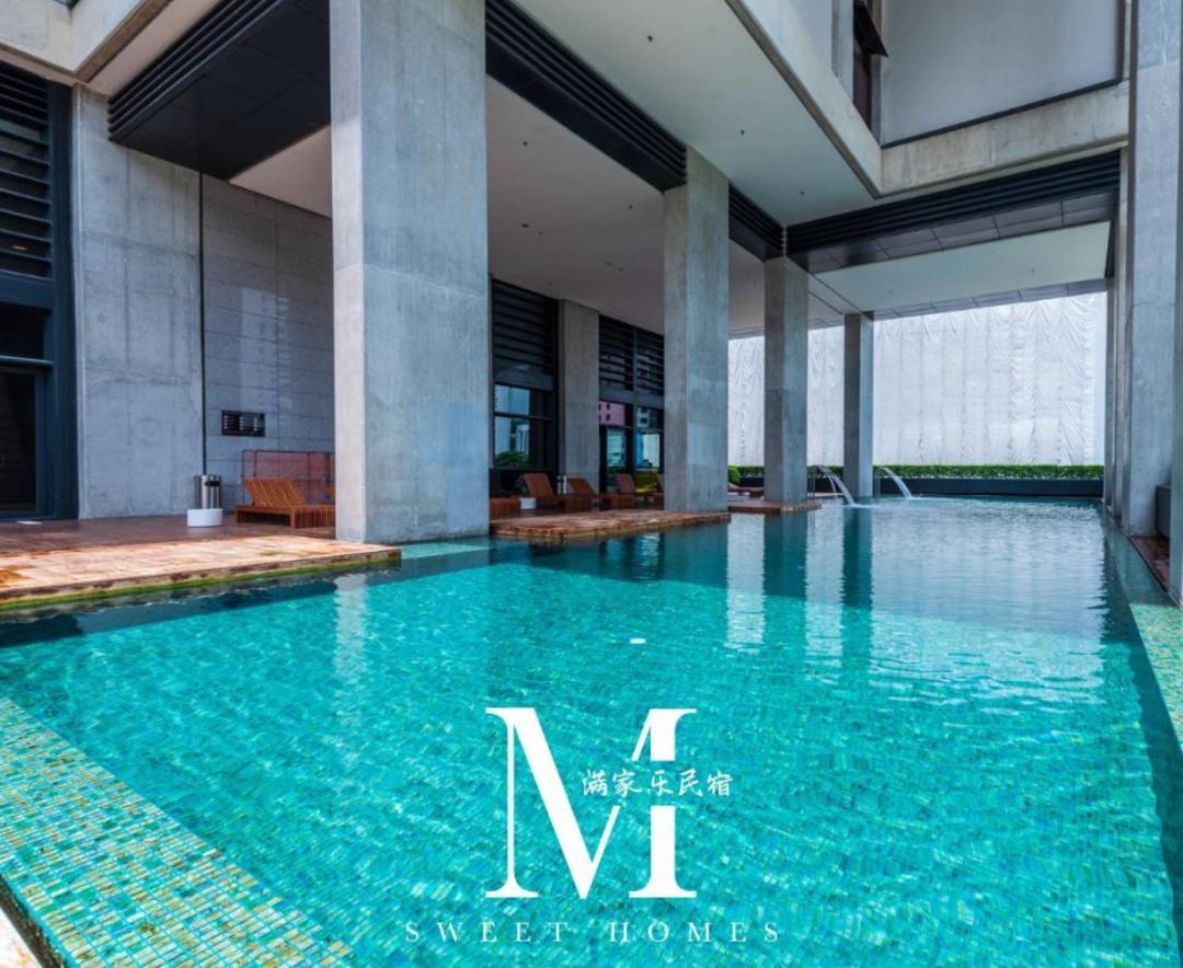 Mont Kiara Cozy 2 #2bedroom With Balcony #arcoris Kuala Lumpur