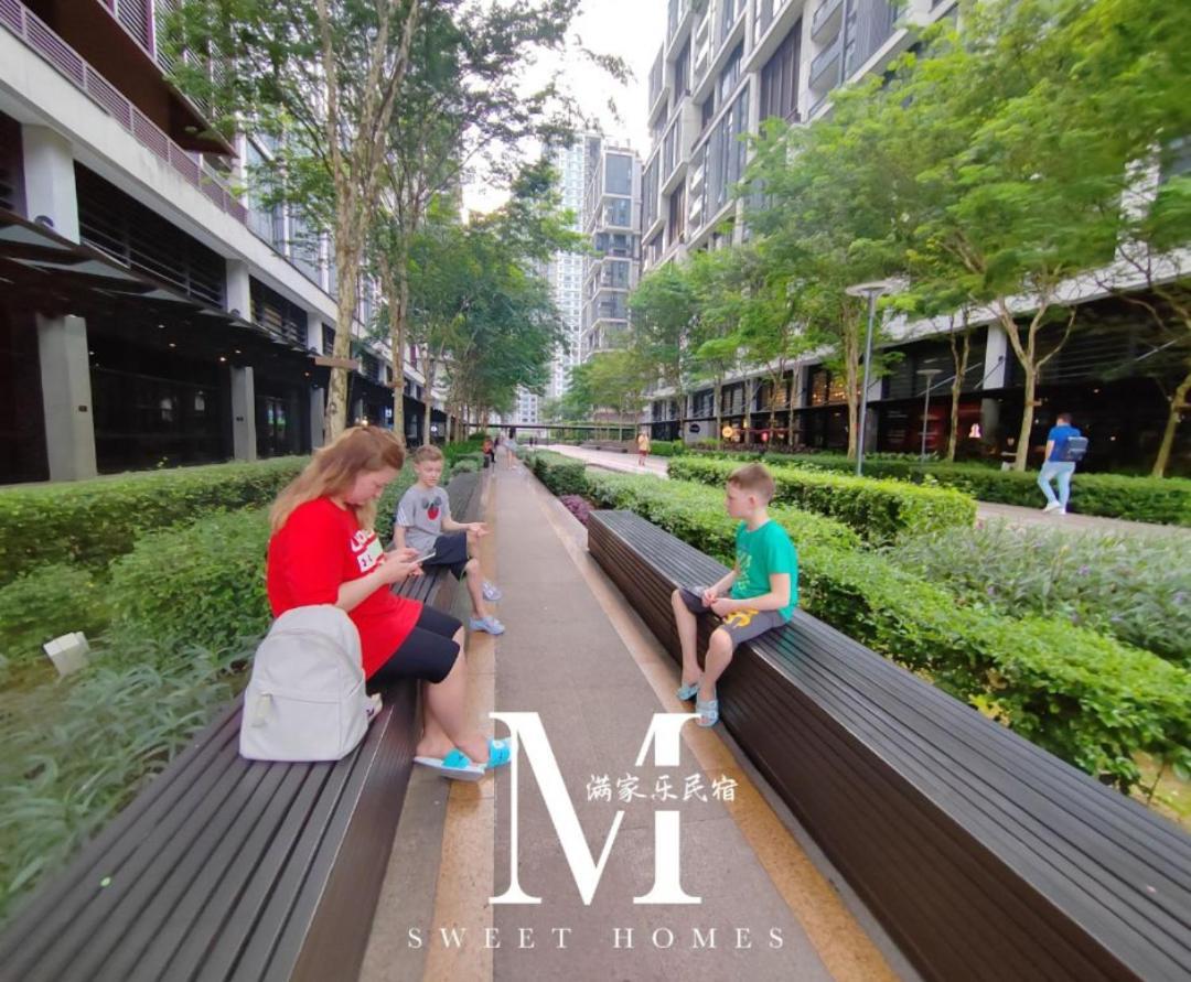 Mont Kiara Cozy 2 #2bedroom With Balcony #arcoris Kuala Lumpur