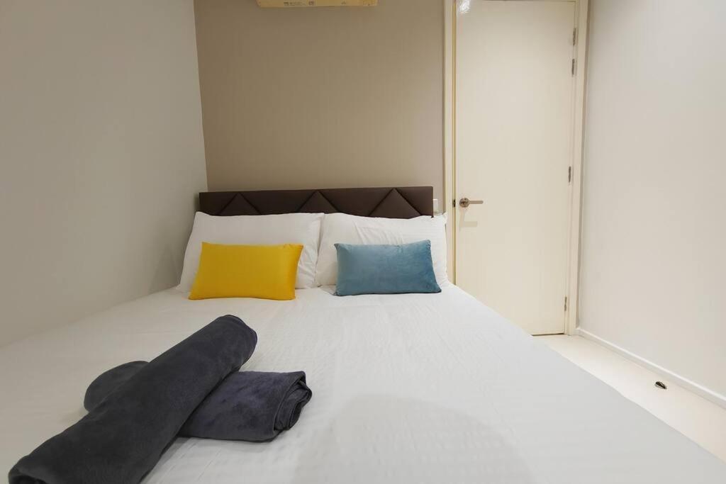 Mont Kiara Cozy 2 #2bedroom With Balcony #arcoris Pangsapuri