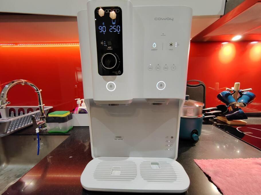 Mont Kiara Cozy 2 #2bedroom With Balcony #arcoris Kuala Lumpur