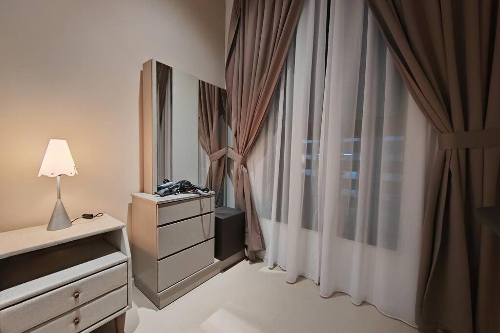 Pangsapuri Mont Kiara Cozy 2 #2bedroom With Balcony #arcoris *