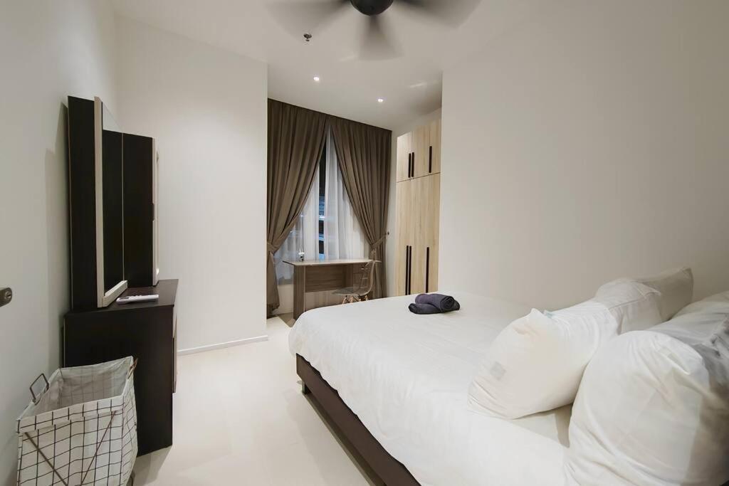 Mont Kiara Cozy 2 #2bedroom With Balcony #arcoris Pangsapuri *